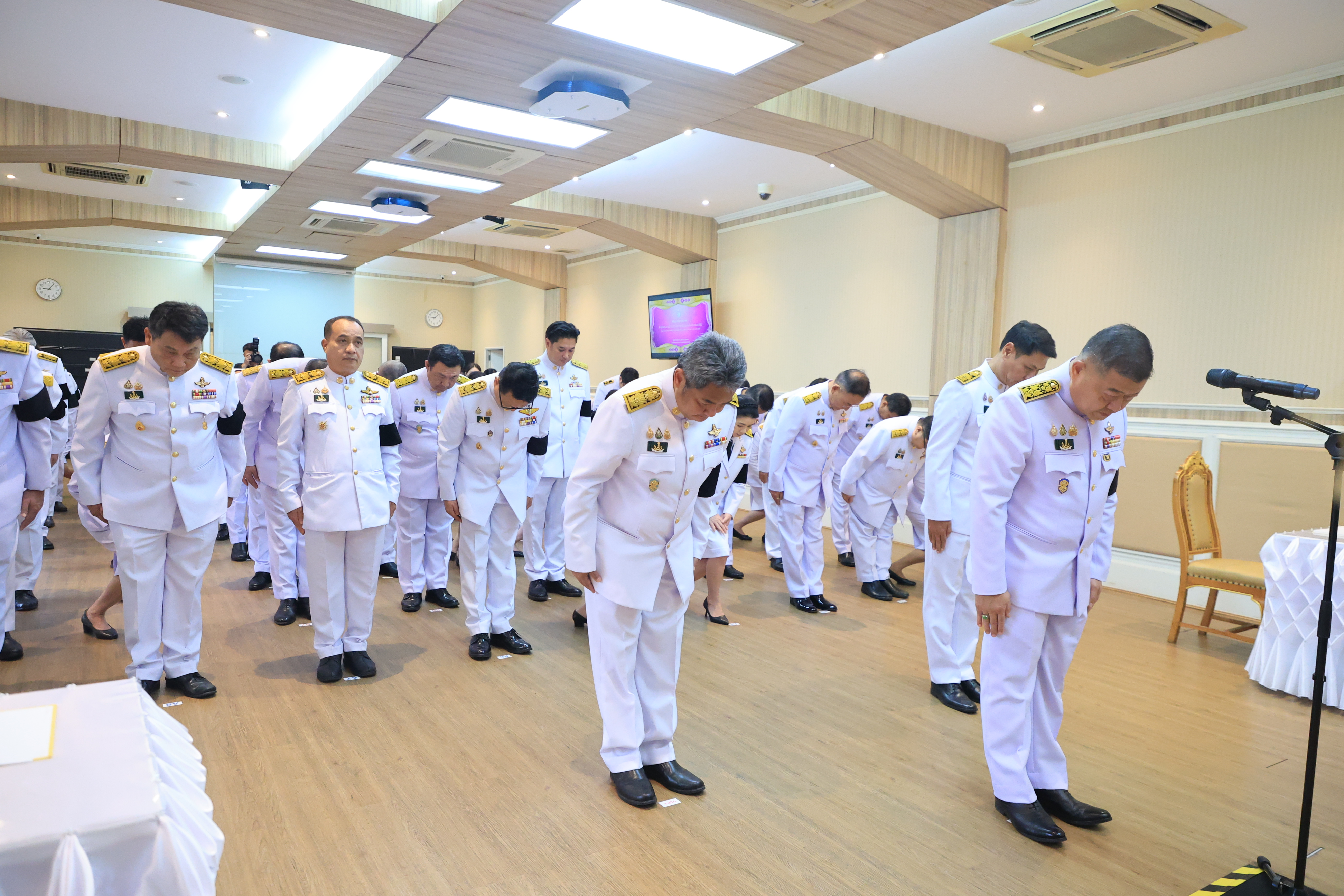 title - เลขาธิการ ส.ป.ก. ลงนามถวายพระพร สมเด็จพระนางเจ้าฯ พระบรมราชินี เนื่องในโอกาสวันเฉลิมพระชนมพรรษา 48 พรรษา 3 มิถุนายน 2568 ณ กระทรวงเกษตรและสหกรณ์